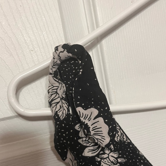 Additional jumpsuit - Picture 2 of 5